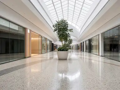 Retail center common area between storefronts